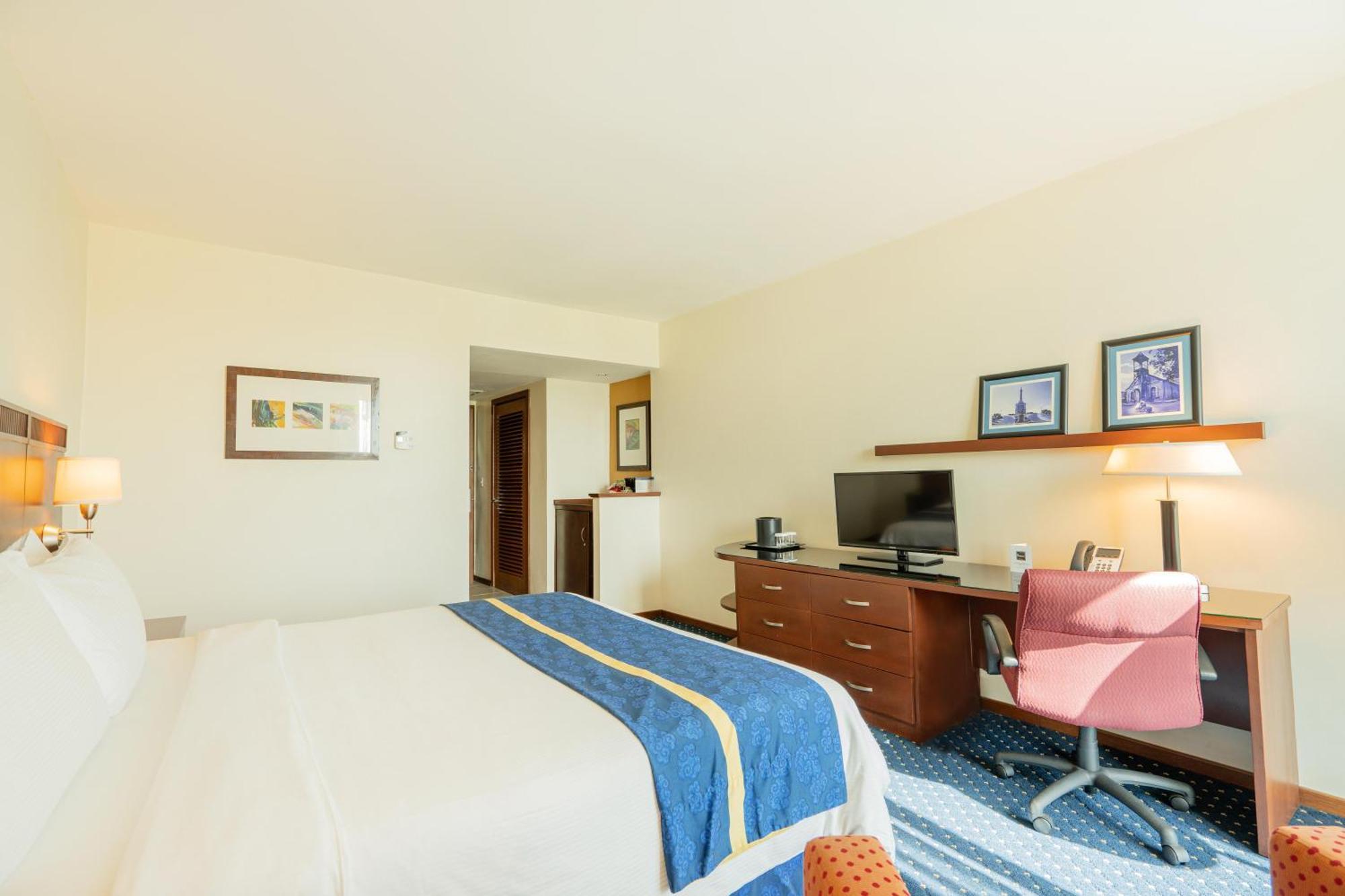 โฮเดลป้า การ์เด้น คอร์ท โฮเต็ล Hotel ซานติอาโก เด ลอสกาบาเญโรส ภายนอก รูปภาพ