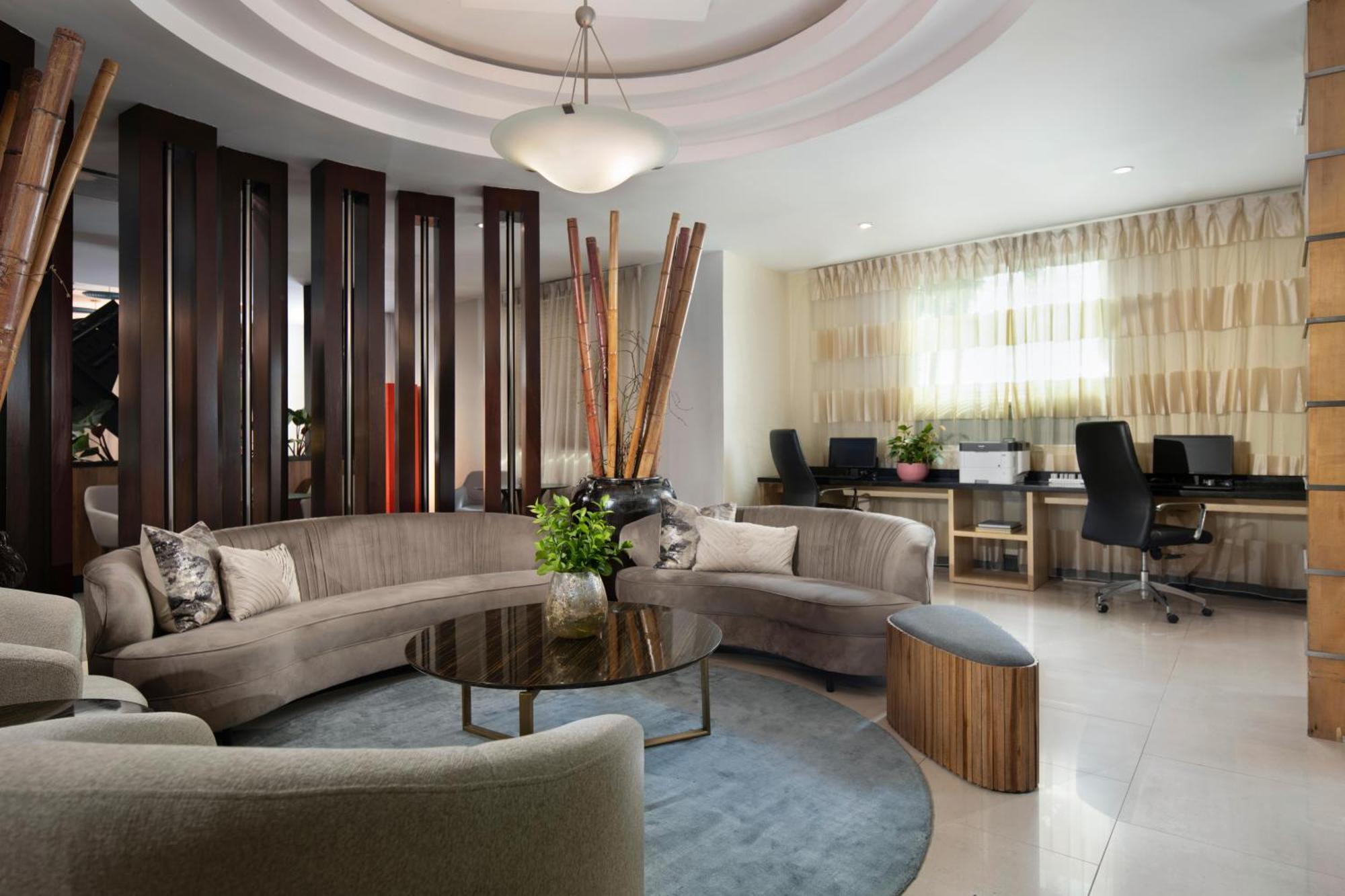 โฮเดลป้า การ์เด้น คอร์ท โฮเต็ล Hotel ซานติอาโก เด ลอสกาบาเญโรส ภายนอก รูปภาพ